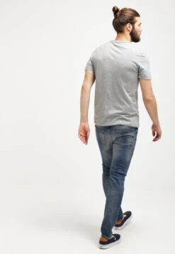 Pier One Slim Fit Jeans - Destroyed Denim -Pier One 023c0909fd3b4463aa11aa2e5d4b2317