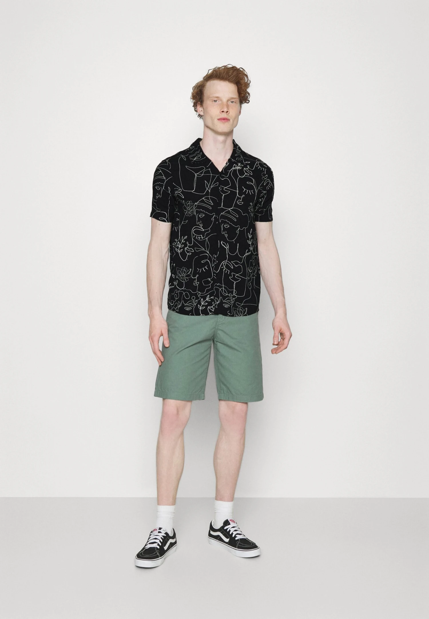 Pier One Resort Regular - Shirt - Black 4 Pier One Resort Regular - Shirt - Black - Image 2