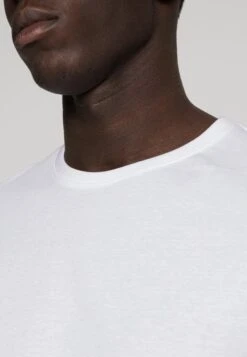 Pier One 3 Pack - Basic T-Shirt - White/Black/Light Grey 15 Pier One 3 Pack - Basic T-Shirt - White/Black/Light Grey -Pier One 122d0709c72e447f82ad50ef09ab3779