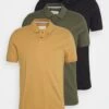 Pier One 3 Pack - Polo Shirt - Camel/Khaki/Black -Pier One 16db92ea73b9462093a7b59928d23834