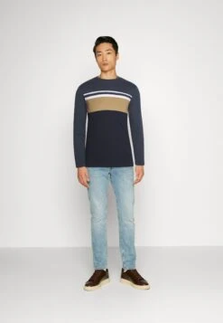 Pier One Long Sleeved Top - Dark Blue 8 Pier One Long Sleeved Top - Dark Blue -Pier One 1e868dfd9bb14e278e9fe93916ed66f2