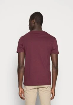 Pier One 2 Pack - Basic T-Shirt - Bordeaux -Pier One 1fa0bce7e239491b9143bae34d4918c0