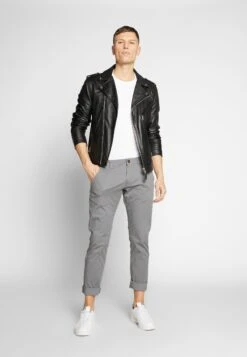 Pier One 3 Pack - Basic T-Shirt - Mottled Bordeaux/White/Blue -Pier One 306b576e698046f6bdf4beb828274edf