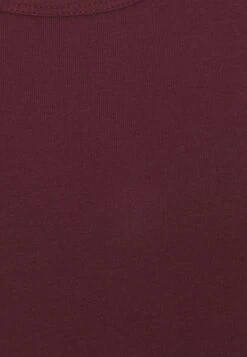 Pier One 3 Pack - Undershirt - Dark Blue/Bordeaux/Off-White -Pier One 3128163b82644f8d9303cc9f390c54f2