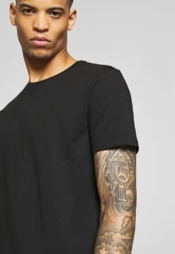 Pier One 3 Pack - Basic T-Shirt -Black/ White 11 Pier One 3 Pack - Basic T-Shirt -Black/ White -Pier One 3c7fec9282cf41fe87a7e68583b84b09