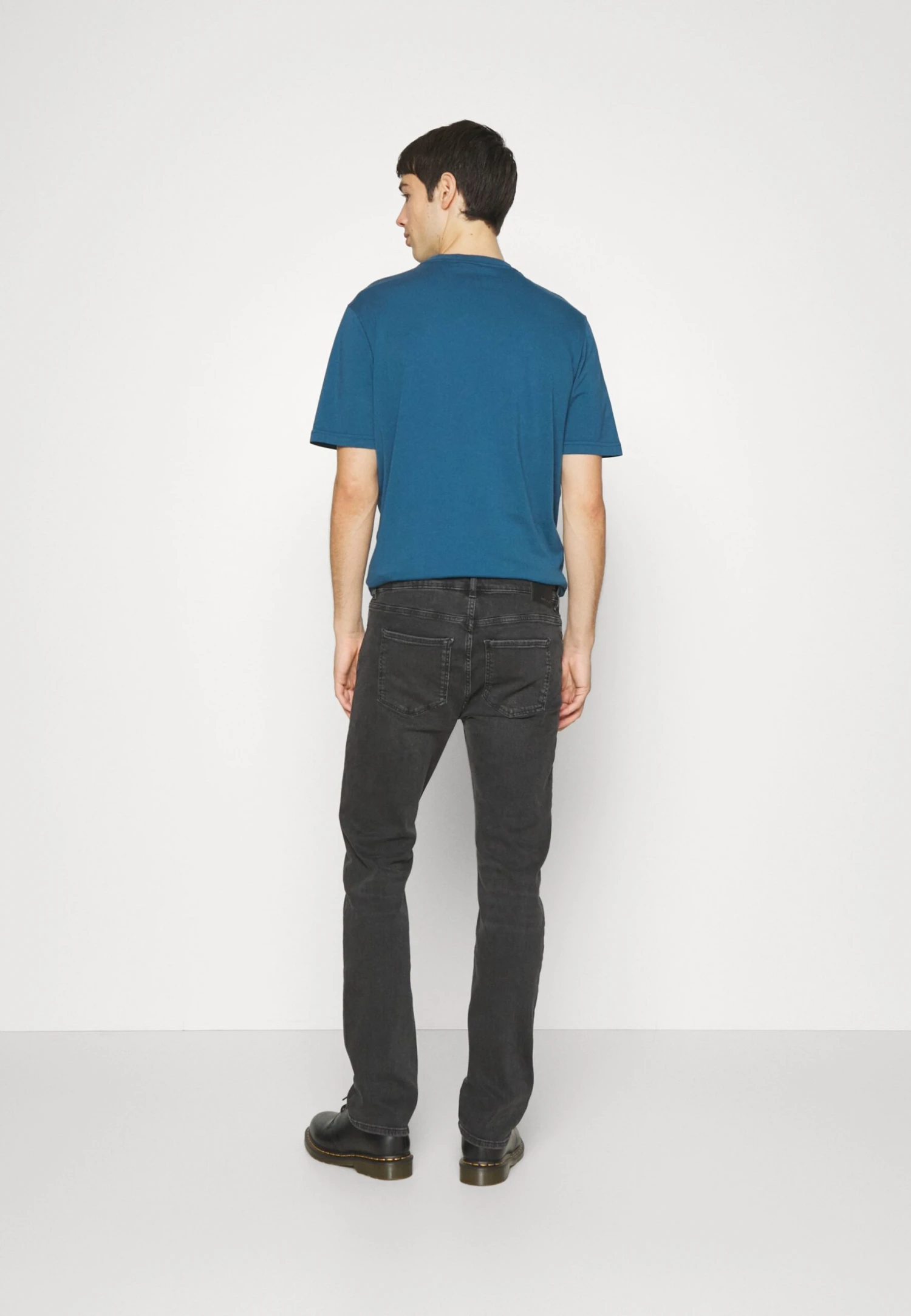 Pier One Straight Leg Jeans - Black 5 Pier One Straight Leg Jeans - Black - Image 3