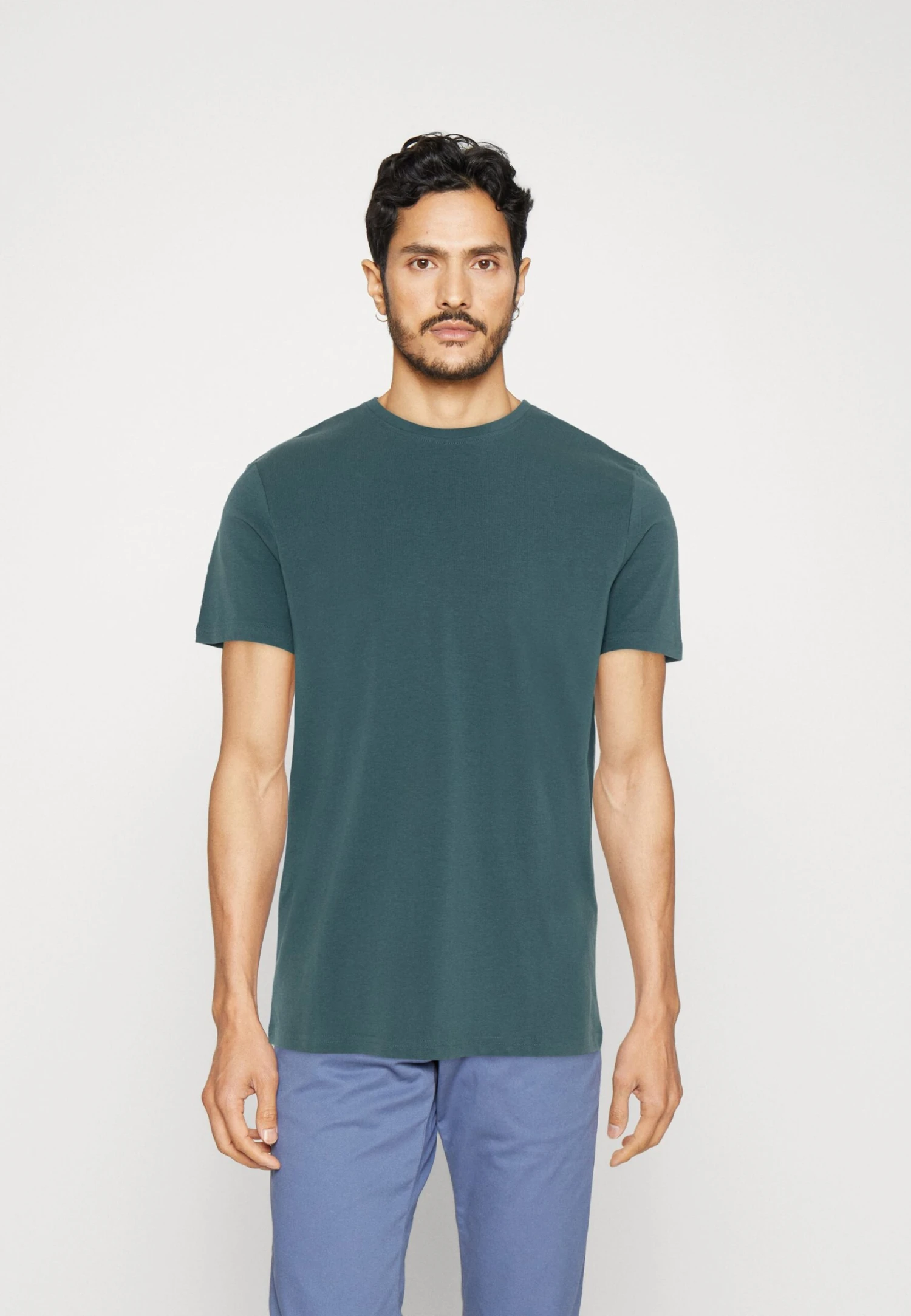 Pier One 5 Pack - Basic T-Shirt - White/Off-White/Lilac 4 Pier One 5 Pack - Basic T-Shirt - White/Off-White/Lilac - Image 2