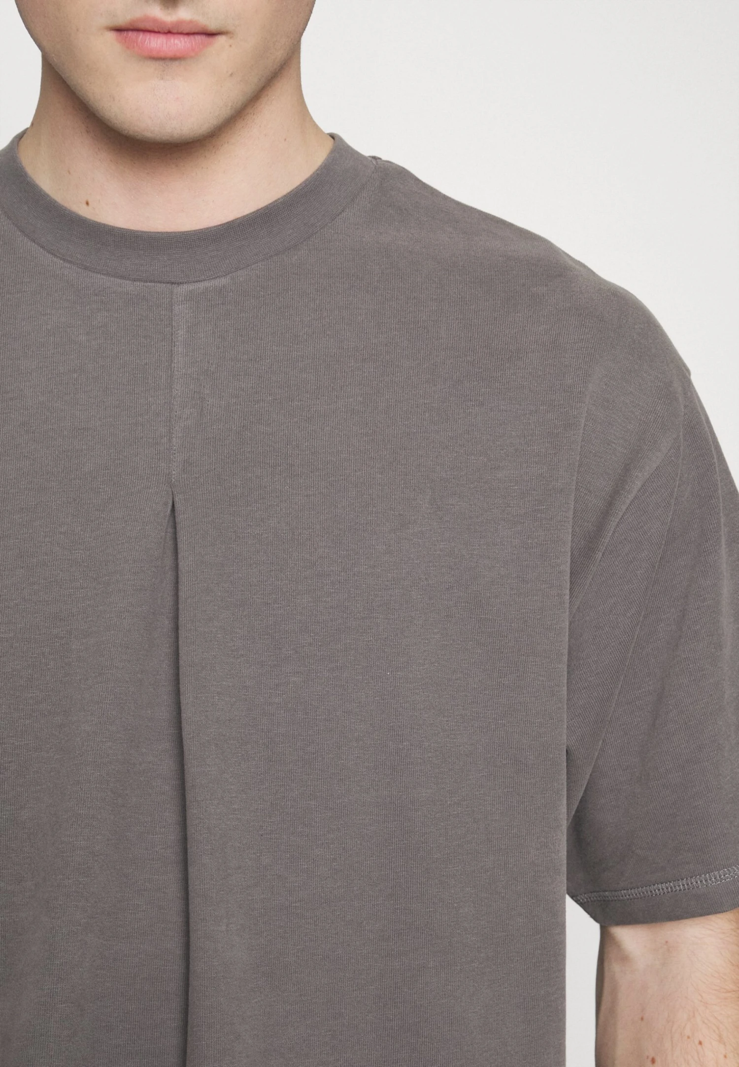 Pier One Basic T-Shirt - Basic T-Shirt 7 Pier One Basic T-Shirt - Basic T-Shirt - Image 5