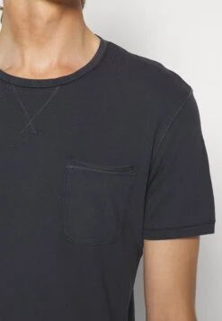 Pier One Garment Tee - Basic T-Shirt -Pier One 4c19e0769c0845c8850e7b85a7aad063