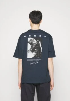 Pier One Sense Tee- Print T-Shirt - Dark Blue -Pier One 512fd7fe8a844aebb6a2e28f70b522f2