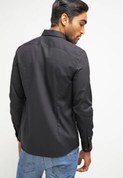 Pier One Shirt - Black/Red 10 Pier One Shirt - Black/Red -Pier One 541db60587bd47b6bcb022561be12193