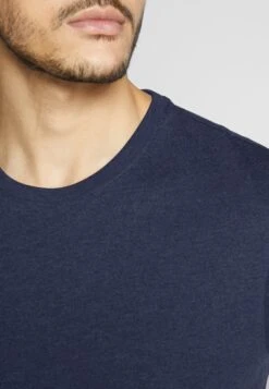 Pier One 4 Pack - Basic T-Shirt - Black/White/Blue 11 Pier One 4 Pack - Basic T-Shirt - Black/White/Blue -Pier One 5847a37145c74e25a85f71f4653216cb