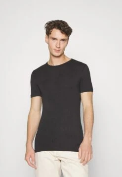 Pier One 3 Pack Muscle Fit- Basic T-Shirt - Black -Pier One 5ba4f53aaefc4a51b21ae71de5f7be4a