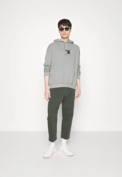 Pier One -Pier One 5e9ff2c5c87748a8a4d5f69c5837eb6c