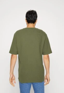 Pier One Basic T-Shirt - Olive -Pier One 65ccf289de134aeea9fa2e41e2b7c35a
