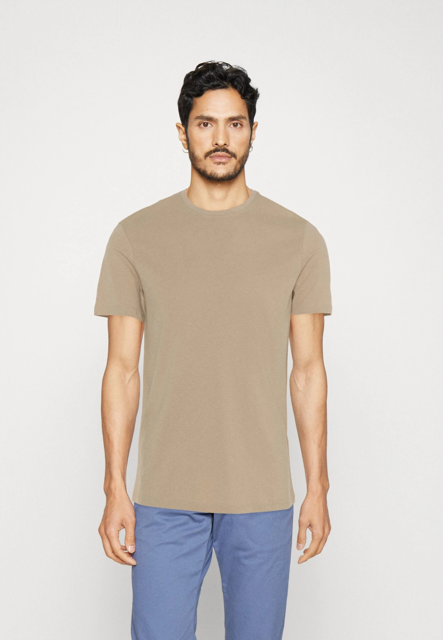 Pier One 5 Pack - Basic T-Shirt - White/Off-White/Lilac 9 Pier One 5 Pack - Basic T-Shirt - White/Off-White/Lilac - Image 7