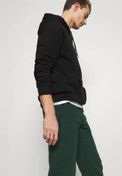 Pier One Tracksuit Bottoms - Dark Green -Pier One 8c00f20d94d84d9782b5a4dd0cb52231