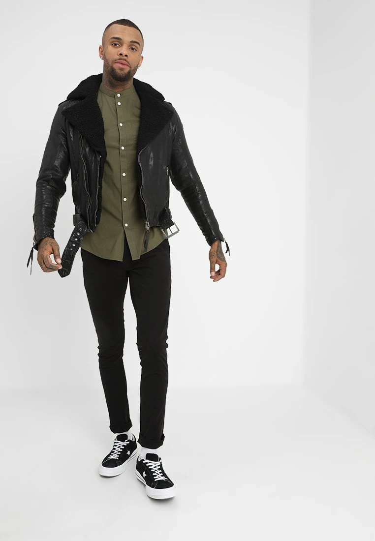 Pier One Muscle Fit Stand- Shirt - Oliv 4 Pier One Muscle Fit Stand- Shirt - Oliv - Image 2