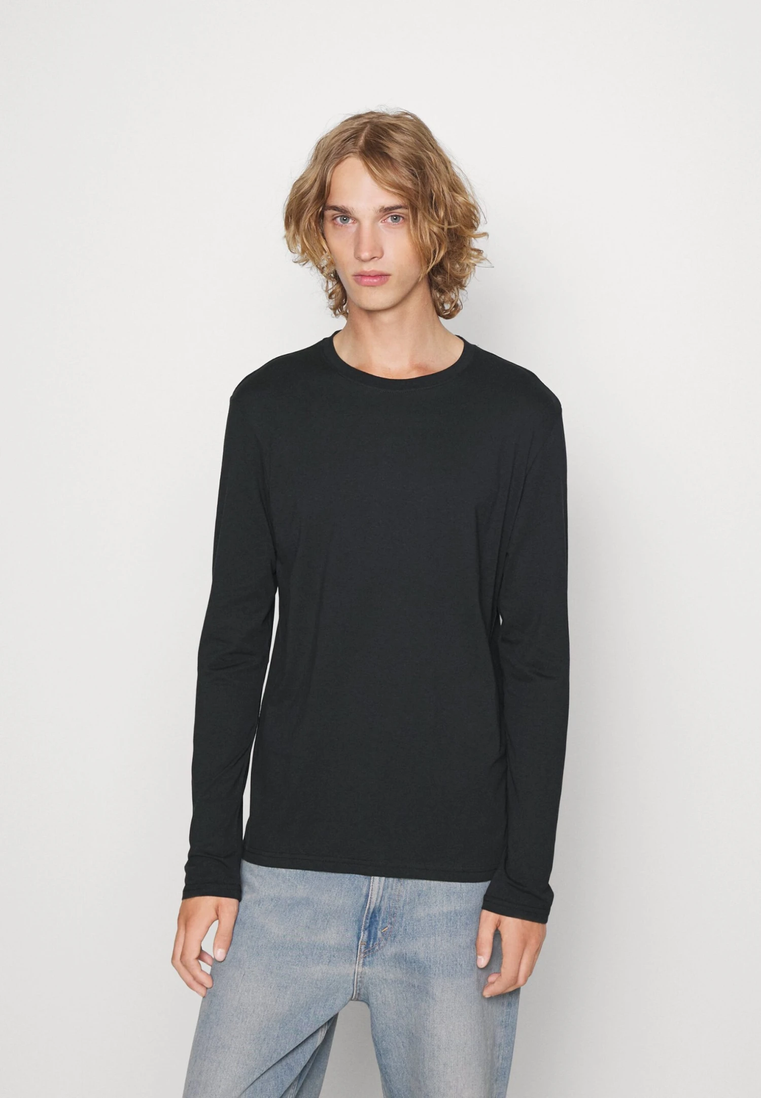 Pier One 5 Pack - Long Sleeved Top - White/Dark Blue/Black 4 Pier One 5 Pack - Long Sleeved Top - White/Dark Blue/Black - Image 2