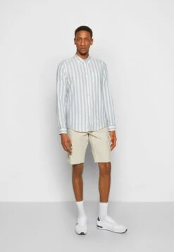 Pier One Shirt -Light Blue/White 11 Pier One Shirt -Light Blue/White -Pier One ad68b78fedd4448d93eac64ae75b956d