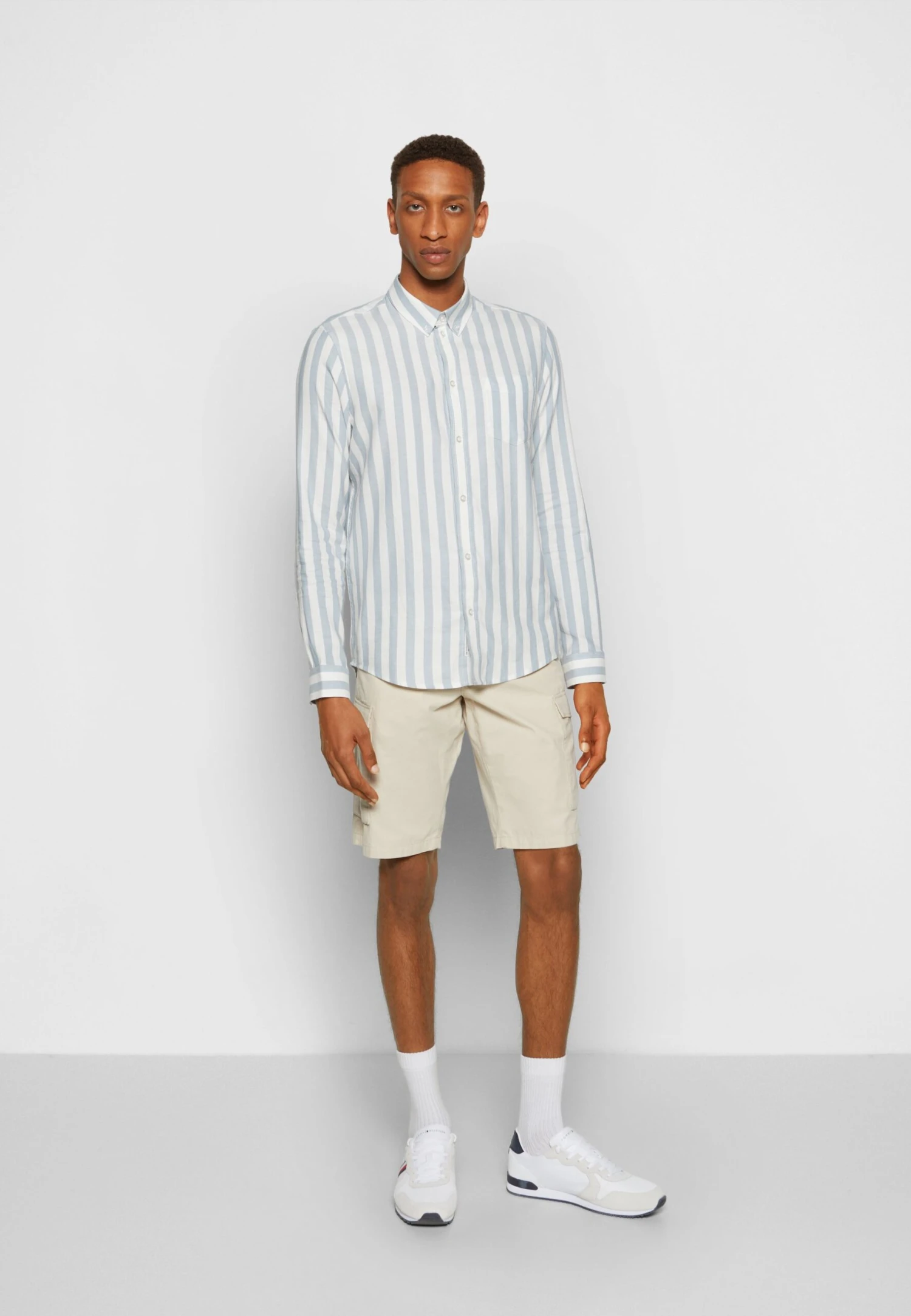 Pier One Shirt -Light Blue/White 4 Pier One Shirt -Light Blue/White - Image 2