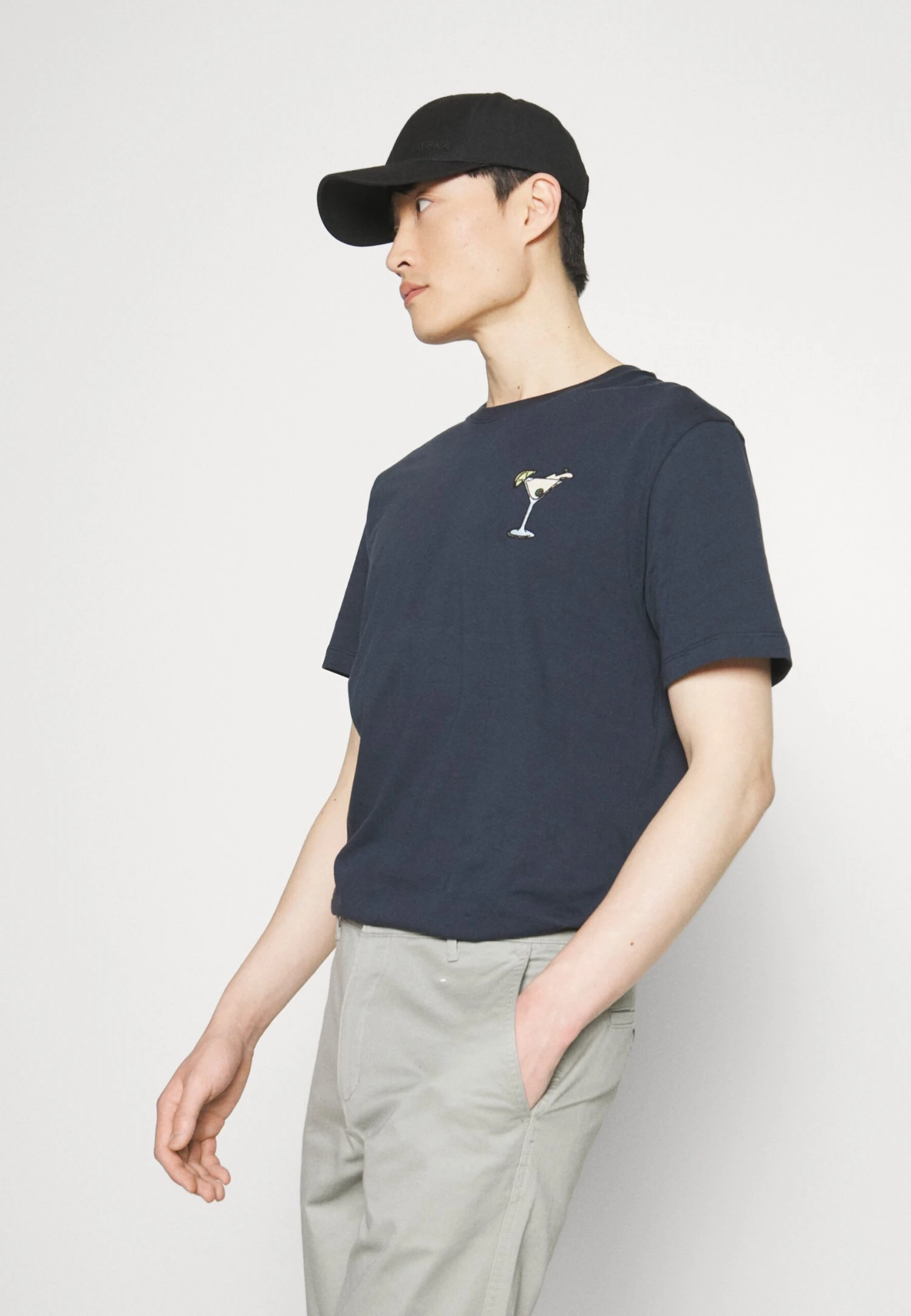 Pier One Cocktail Tee- Print T-Shirt - 503 - Dark Blue 6 Pier One Cocktail Tee- Print T-Shirt - 503 - Dark Blue - Image 4