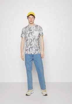 Pier One Print T-Shirt - Offwhite -Pier One ba5603150ecb4c559f7d4bb22e903b65