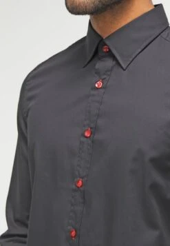 Pier One Shirt - Black/Red 11 Pier One Shirt - Black/Red -Pier One c016a10a338d49acb1071c665646f88d