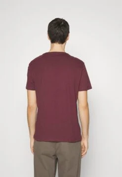 Pier One 5 Pack - Basic T-Shirt - Black/White/Dark Blue 14 Pier One 5 Pack - Basic T-Shirt - Black/White/Dark Blue -Pier One c6bb0feded164f2e88fc26e8bbe1a363