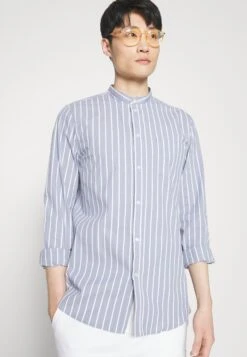 Pier One Muscle Fit Stand- Shirt - Blue -Pier One c95aee840d27425d93f7825c3cd7c13d