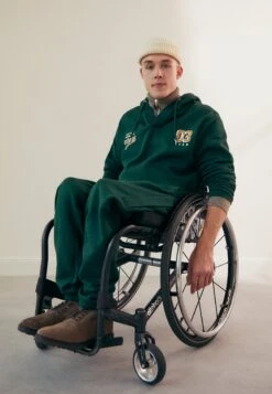 Pier One Sweatshirt - Dark Green -Pier One ceda50309f864bf39de6a45d9e4d8459