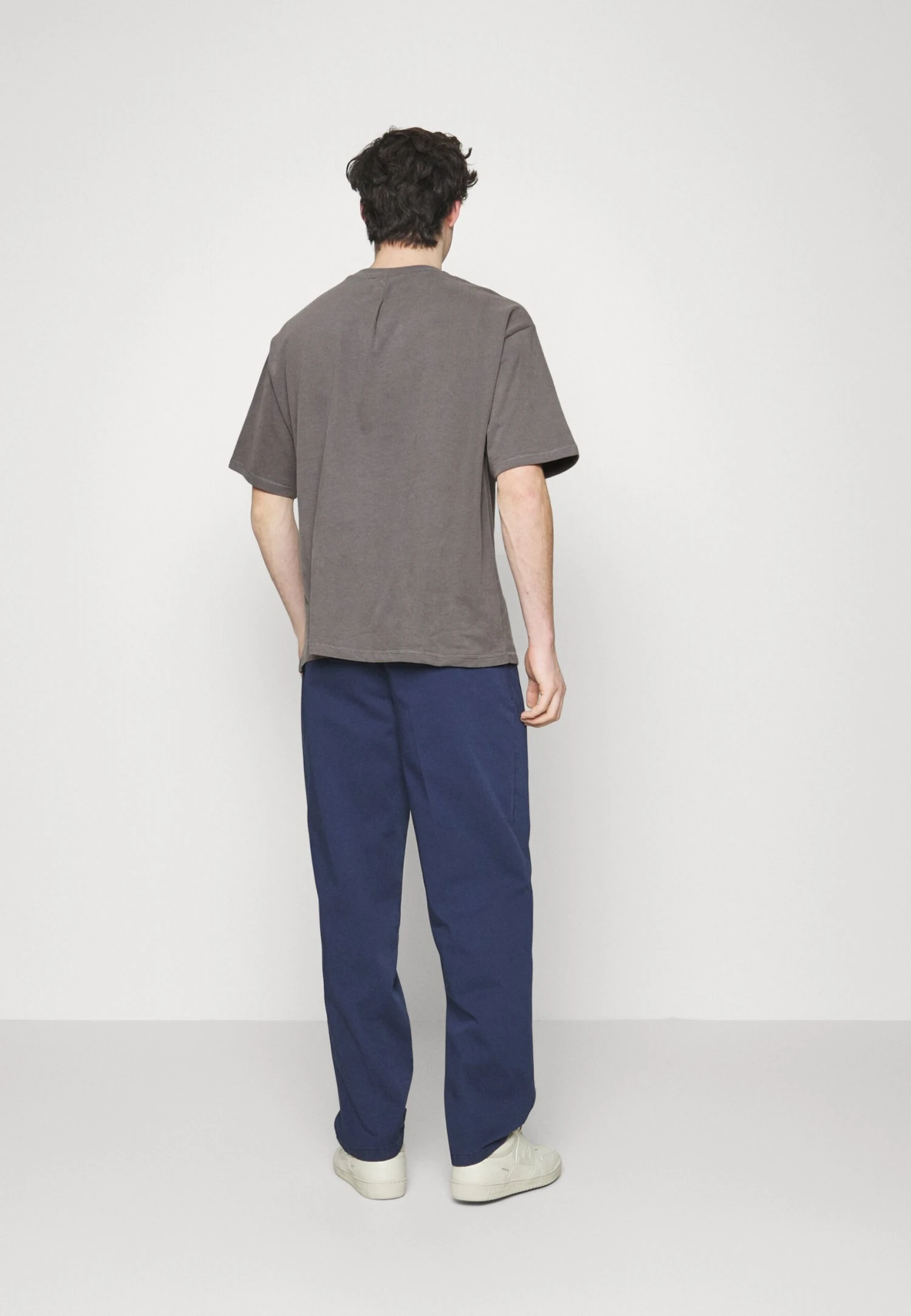 Pier One Basic T-Shirt - Basic T-Shirt 5 Pier One Basic T-Shirt - Basic T-Shirt - Image 3