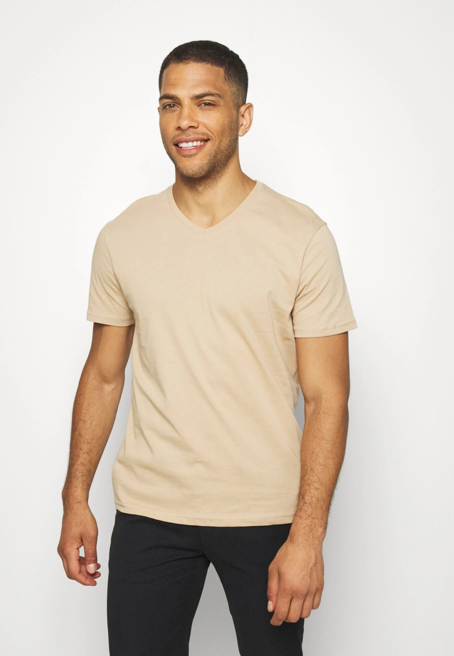 Pier One 3 Pack - Basic T-Shirt - Khaki/Tan/Dark Blue 4 Pier One 3 Pack - Basic T-Shirt - Khaki/Tan/Dark Blue - Image 2
