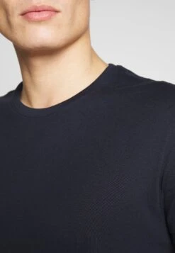 Pier One 2 Pack - Basic T-Shirt - White/Dark Blue -Pier One de6827f8d2cf4a2c856d09a9d7f8109d