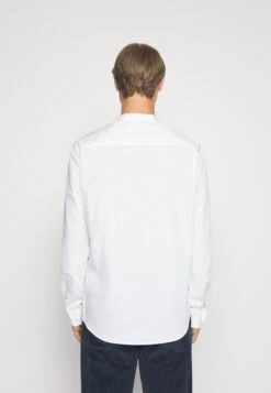 Pier One 2 Pack - Shirt - White/Olive 10 Pier One 2 Pack - Shirt - White/Olive -Pier One df19cc02f99342c9a0b8409e9ead6fb0