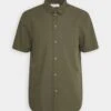 Pier One Seersucker Kent- Shirt - 604 - Olive -Pier One e1b7cb79db8f4e649a91aefa682f31c4