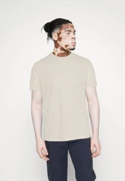 Pier One 7 Pack - Basic T-Shirt - White/Yellow/Lilac -Pier One e68ad65920fd4f69b53ce8f7897ba836