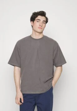 Pier One Basic T-Shirt - Basic T-Shirt