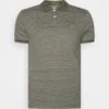 Pier One Polo Shirt - Olive 1 Pier One Polo Shirt - Olive -Pier One f21c0b2b47da44f6a6e3b68e1a627032