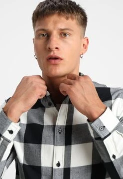 Pier One Shirt - Black/White 11 Pier One Shirt - Black/White -Pier One f53db08a39734cb0a9045c08ab5cf6e6